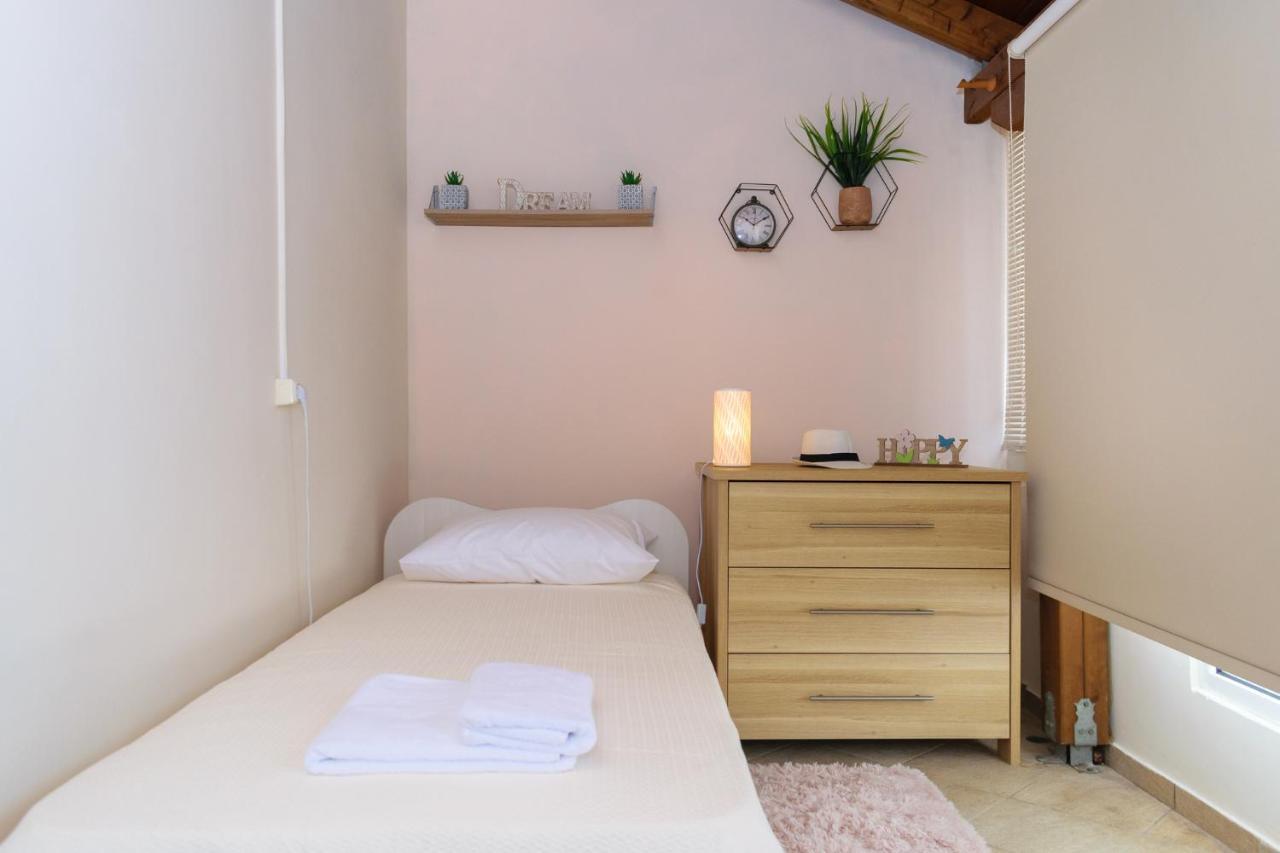 Central Penthouse In Quiet Neighborhood Near Sandy Beach Ханья Экстерьер фото